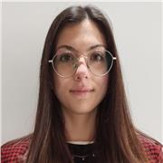 Laureata in Lingue impartisce lezioni di inglese per studenti di elementari, scuole medie, liceo ed istituti tecnici professionali